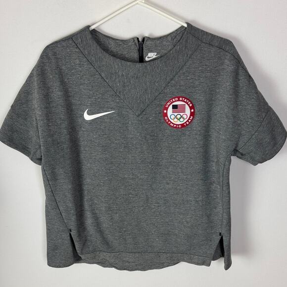 Nike Sweater - Women's Medium - Picture 1 of 4